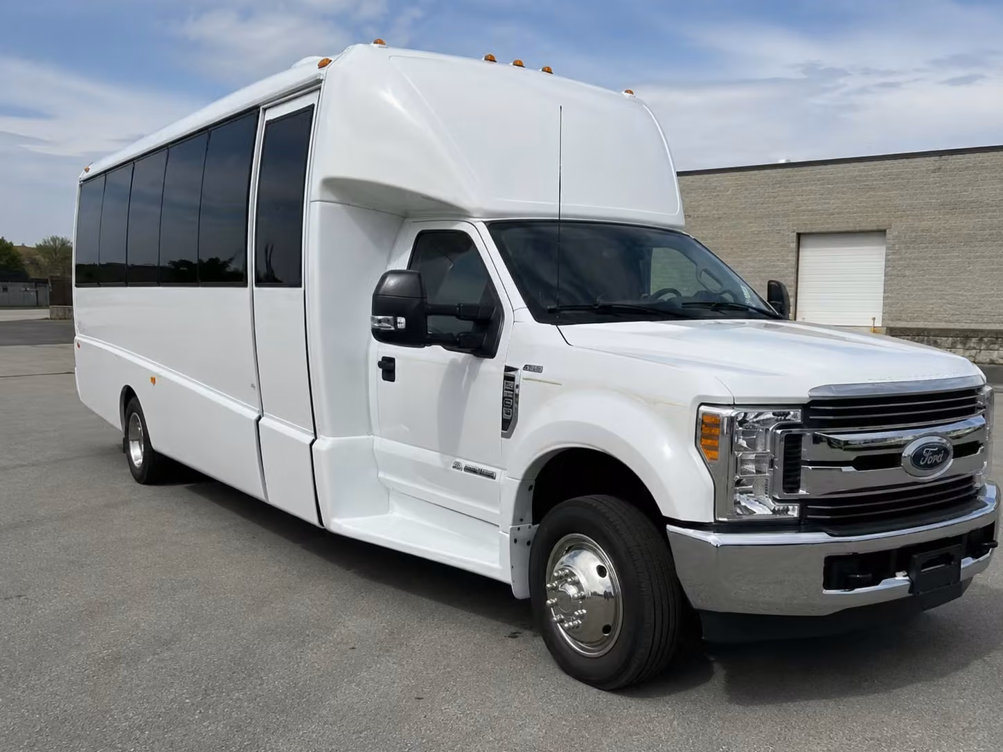 18 passenger minibus